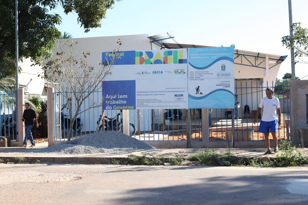 Prefeito de Rio Branco acompanha reforma do CRAS Santa Helena, que vai atender 24 bairros no Segundo Distrito 5 Visita Cras Foto Val Fernandes 4