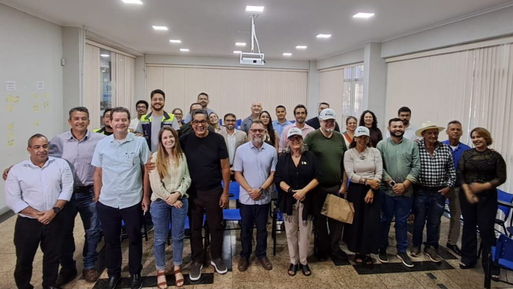 Prefeitura de Rio Branco realiza 1º Workshop do CaptaCidades para fortalecer a gestão pública e ampliar investimentos 7 Workshop Capta Cidade VAL 1 e1781213470838