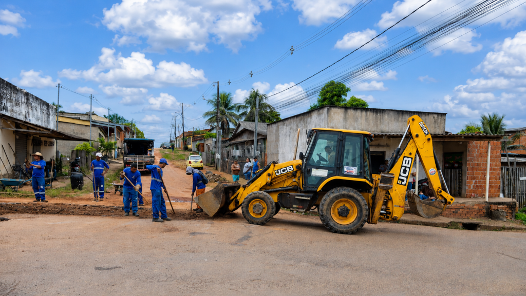 Prefeitura realiza visita técnica e amplia ações de limpeza e infraestrutura no bairro Jorge Lavocat 5 2cfc8400 c1dd 4798 bec5 15f35cbe1b26 e1783958203470