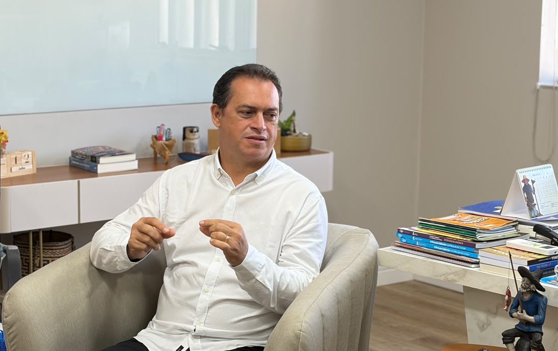 “O Saerb busca conscientizar seus servidores sobre a importância do respeito às mulheres e da prevenção à violência, promovendo um ambiente de trabalho mais seguro e acolhedor”, afirmou Enoque Pereira. (Foto: Secom)