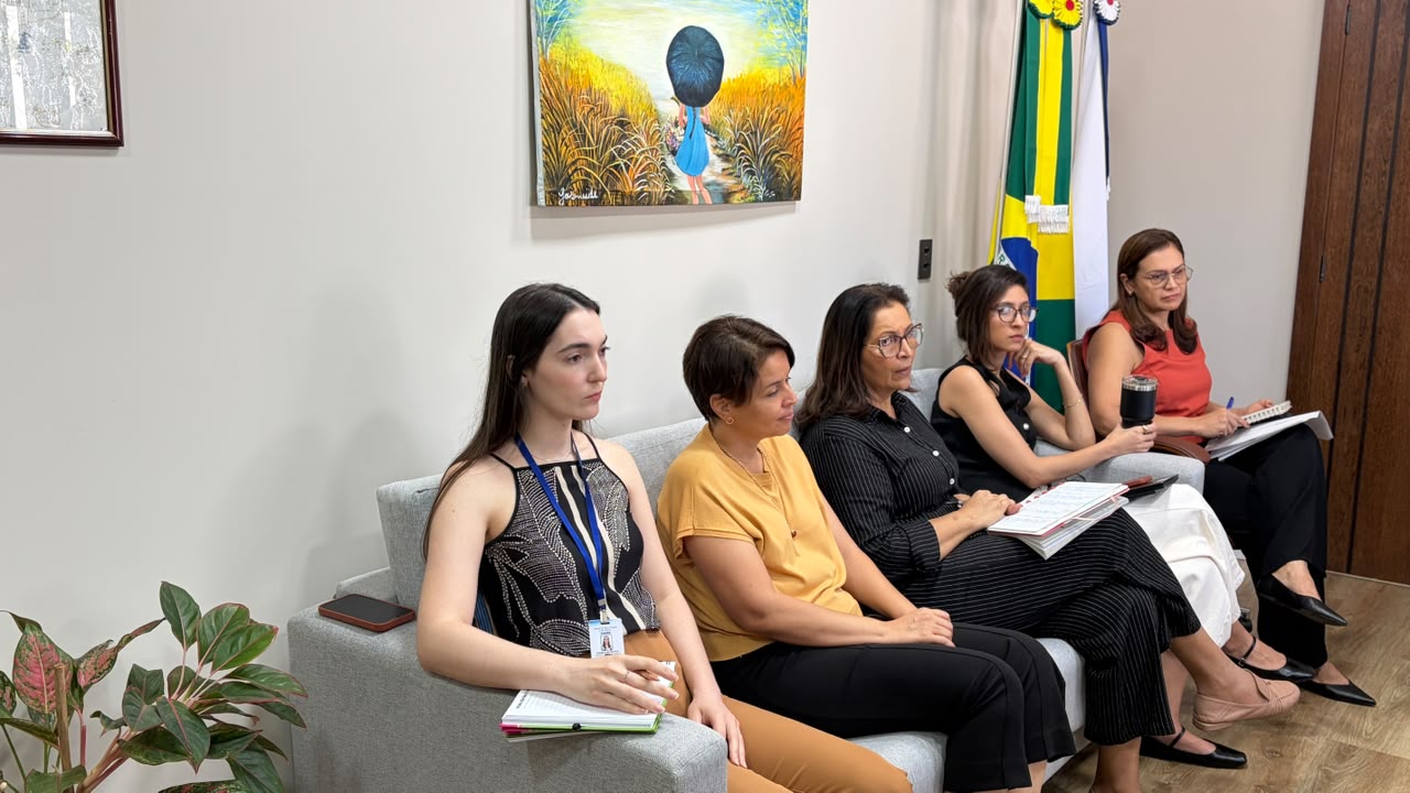 Os relatos reforçaram a importância da atuação integrada entre as instituições para ampliar a proteção às mulheres e fortalecer o enfrentamento à violência. (Foto: Secom)