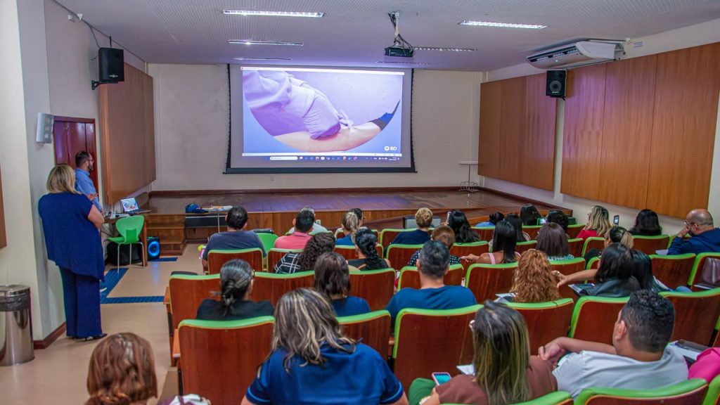 Capacitacao tecnicos das salas de coleta 9 e1783626747457