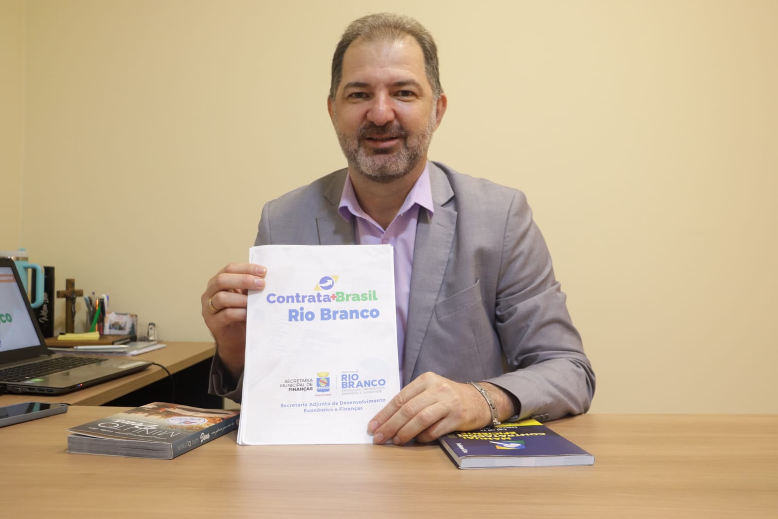 Contrata Rio Branco 8