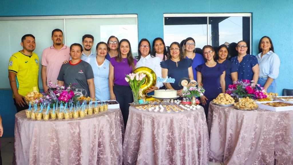 Dois anos de atendimento a pessoa idosa com exposicao de pinturas 10 e1785168202637