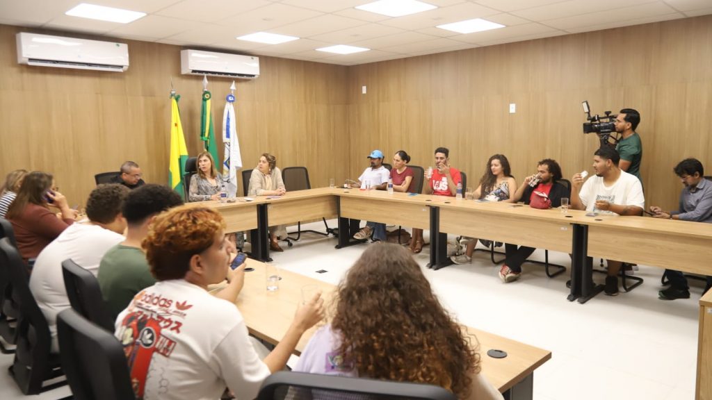 Prefeitura de Rio Branco dialoga com Ufac e estudantes para reforçar transporte coletivo universitário 2 Transporte coletivo universitario 8 e1783979522725