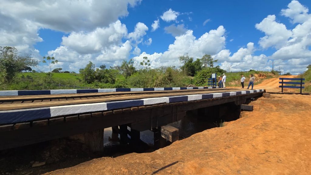 Prefeitua realiza vistoria técnica em pontes da zona rural para reforçar segurança e mobilidade 2 WhatsApp Image 2026 07 09 at 11.55.12 1 e1783627132555
