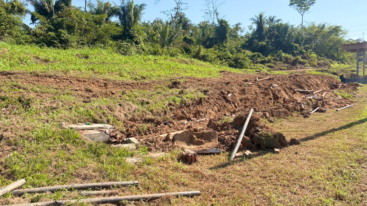 problema foi identificado por volta das 4h, quando o CCO constatou a interrupção da alimentação elétrica da bomba KSB, responsável por enviar até 1.000 litros de água por segundo para a ETA II.Prefiro esta resposta. (Foto: Secom)