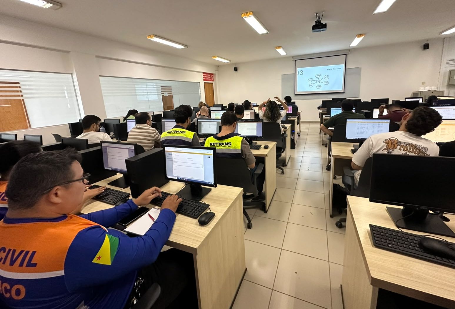 Prefeitura de Rio Branco capacita servidores para uso do sistema RBRISK e fortalecimento da gestão de riscos 4 capacitacao servidores para uso do sistema RBRISK 5 e1784237408875