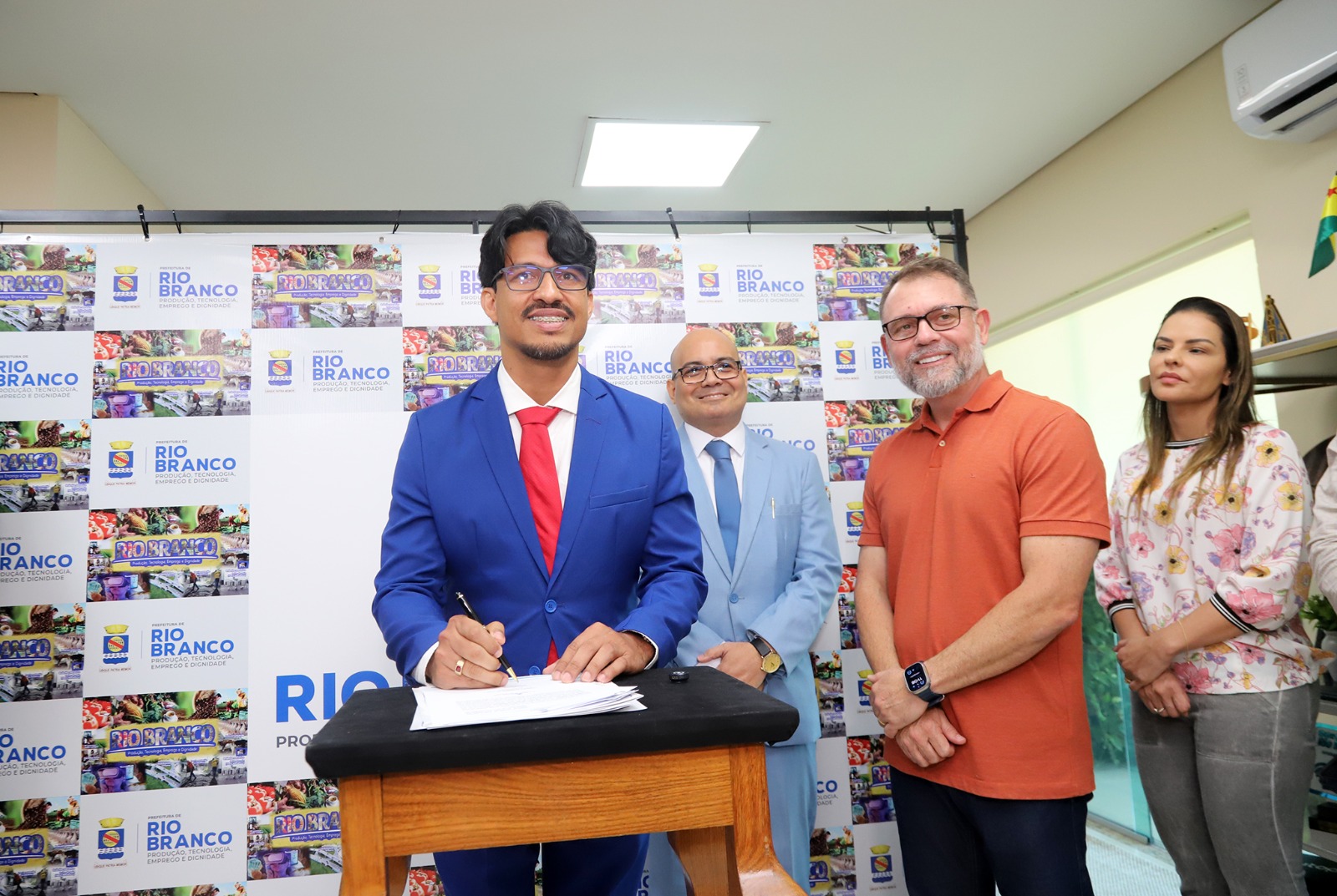 “Quero colocar meu conhecimento a serviço da população de Rio Branco, colaborando para uma gestão cada vez mais eficiente, segura juridicamente e comprometida”, destacou Aldeir Braga (Foto: Val Fernandes/ Secom)