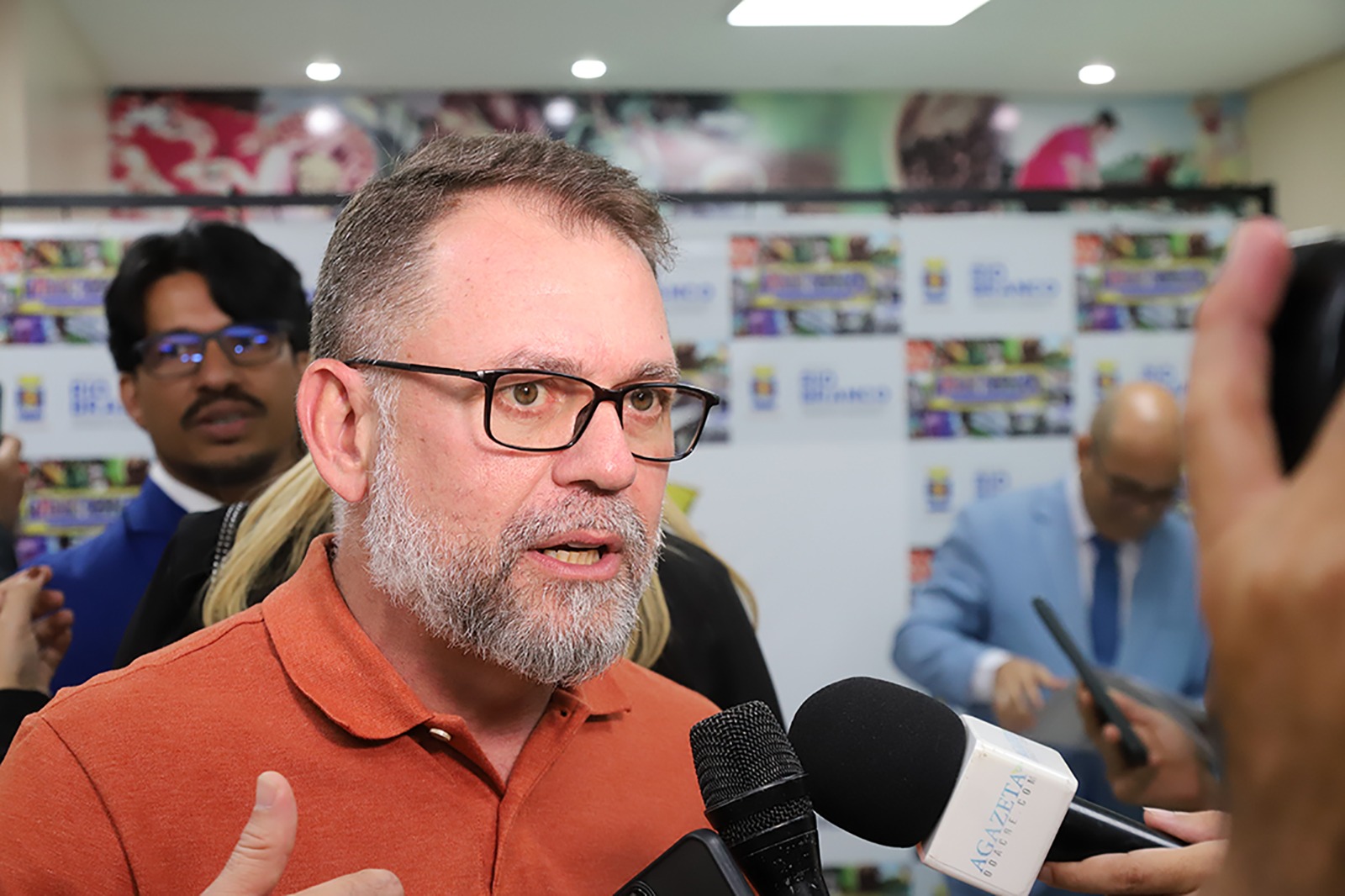 “Trazer novos profissionais qualificados para a PGM é garantir que os projetos e as políticas públicas de Rio Branco caminhem sempre com segurança jurídica, transparência e eficiência”, disse o prefeito (Foto: Val Fernandes/Secom)