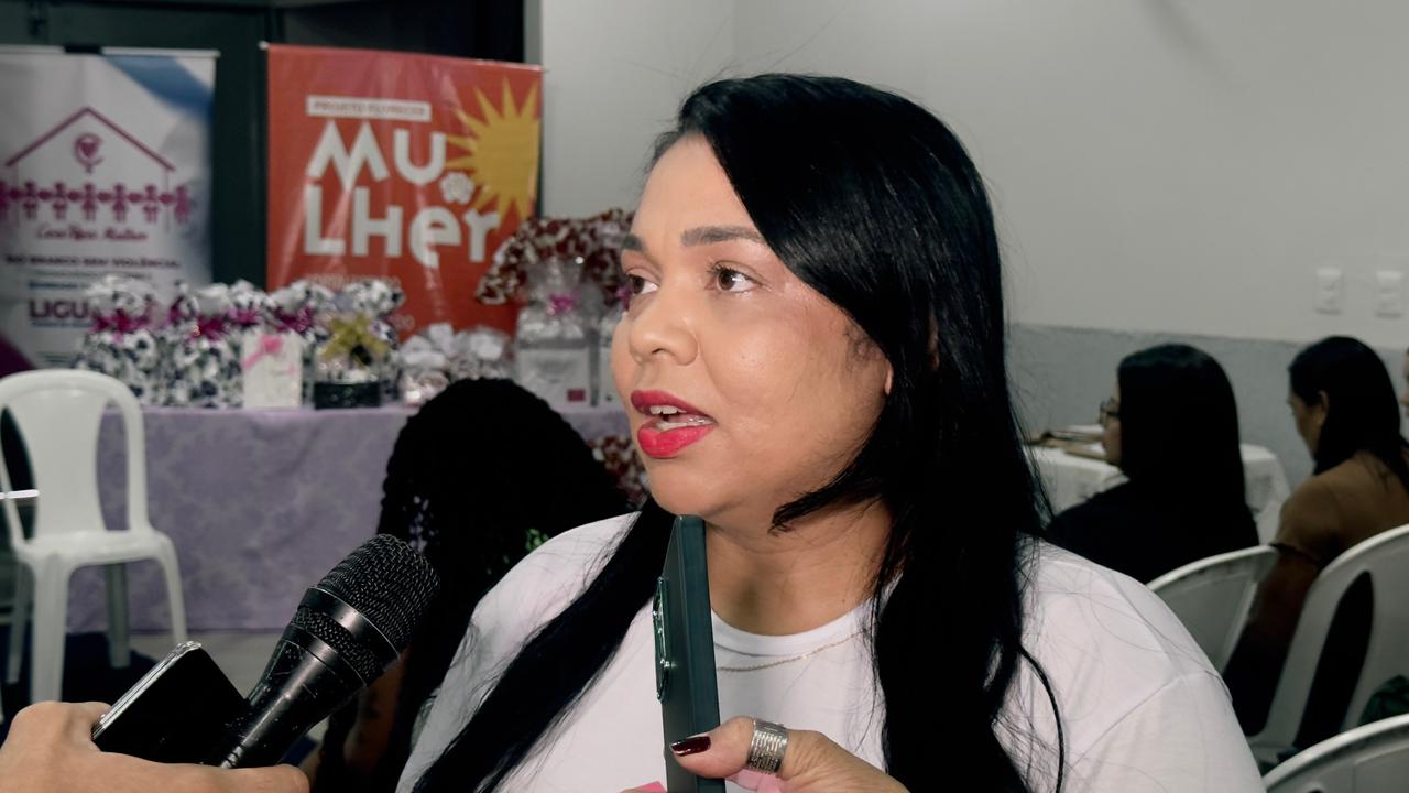 100 mulheres em cursos de beleza 1