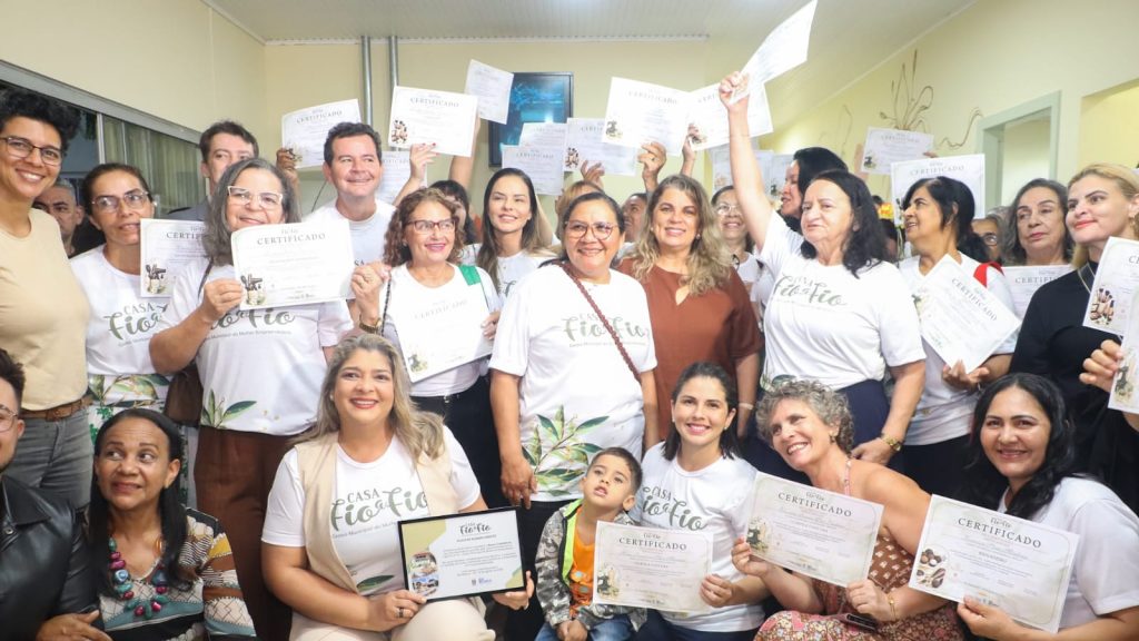 Prefeitura de Rio Branco fortalece autonomia feminina com certificação de oficinas da Casa Fio a Fio 2 Casa Fio a Fio 6 e1787150932994