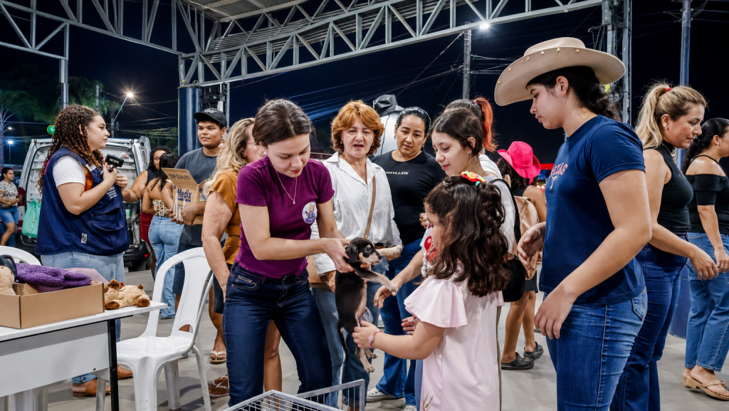 Última noite da Expoacre termina com novos lares e histórias que começam com um gesto de amor 6 ChatGPT Image 10 de ago. de 2026 08 43 22 e1786369430158