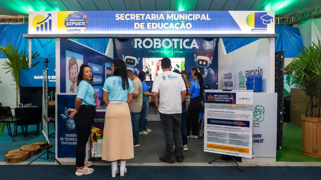 Tecnologia e criatividade transformam estande da Educação de Rio Branco em atração na Expoacre 2026 6 ChatGPT Image 5 de ago. de 2026 08 55 52 e1785938189173