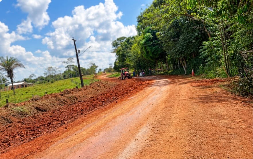 Intervenção faz parte das ações de manutenção e melhoria da infraestrutura viária da zona rural (Foto: Katiussi Melo/Secom)