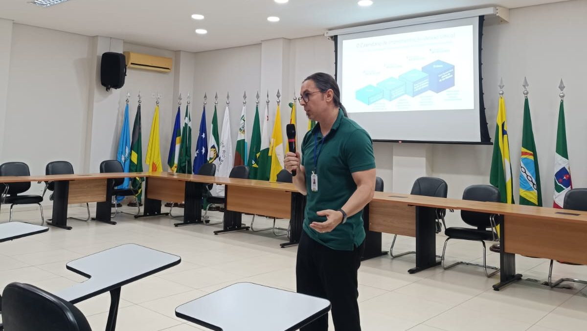“Um controle interno fortalecido significa uma administração pública mais responsável, segura e transparente”, destacou Diego Messala. (Foto: Secom)