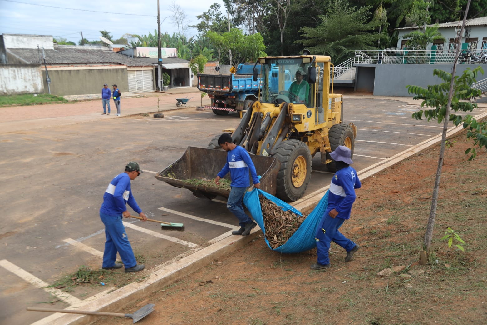 Infraestrutura no bairro Maria Iris 5