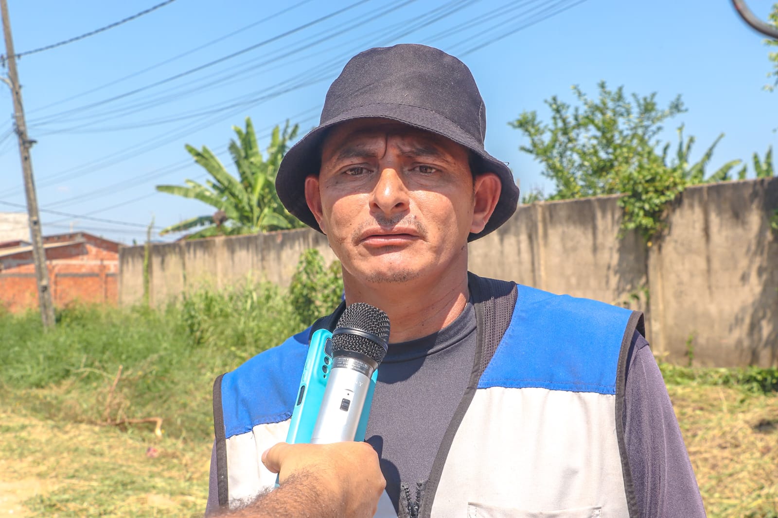 Limpeza no bairro Canaa 4