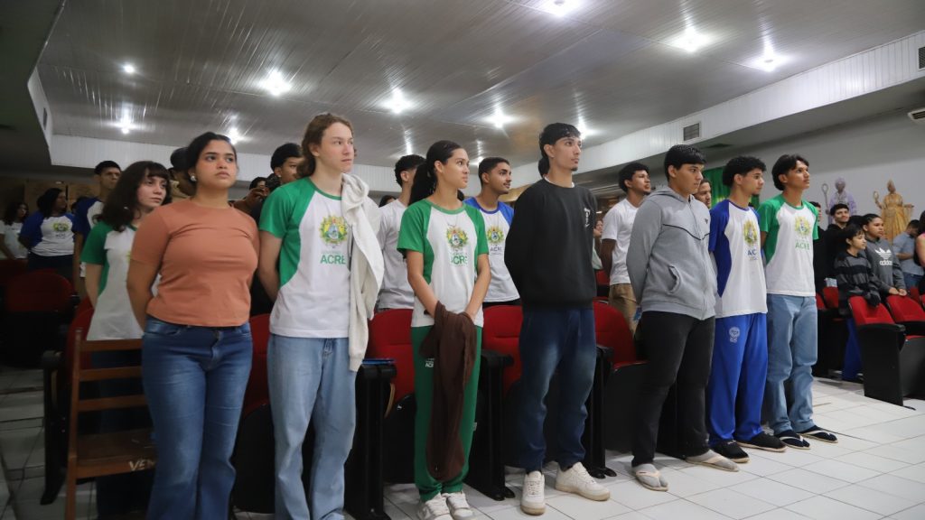 Agosto Jovem amplia ações e aproxima políticas públicas da juventude em Rio Branco 1 Politicas publicas da juventude em Rio Branco 13 e1786548135457
