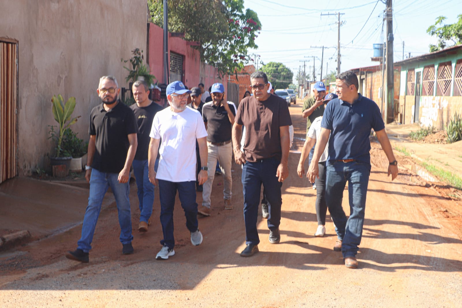 Prefeito reforca presenca nos bairros 22