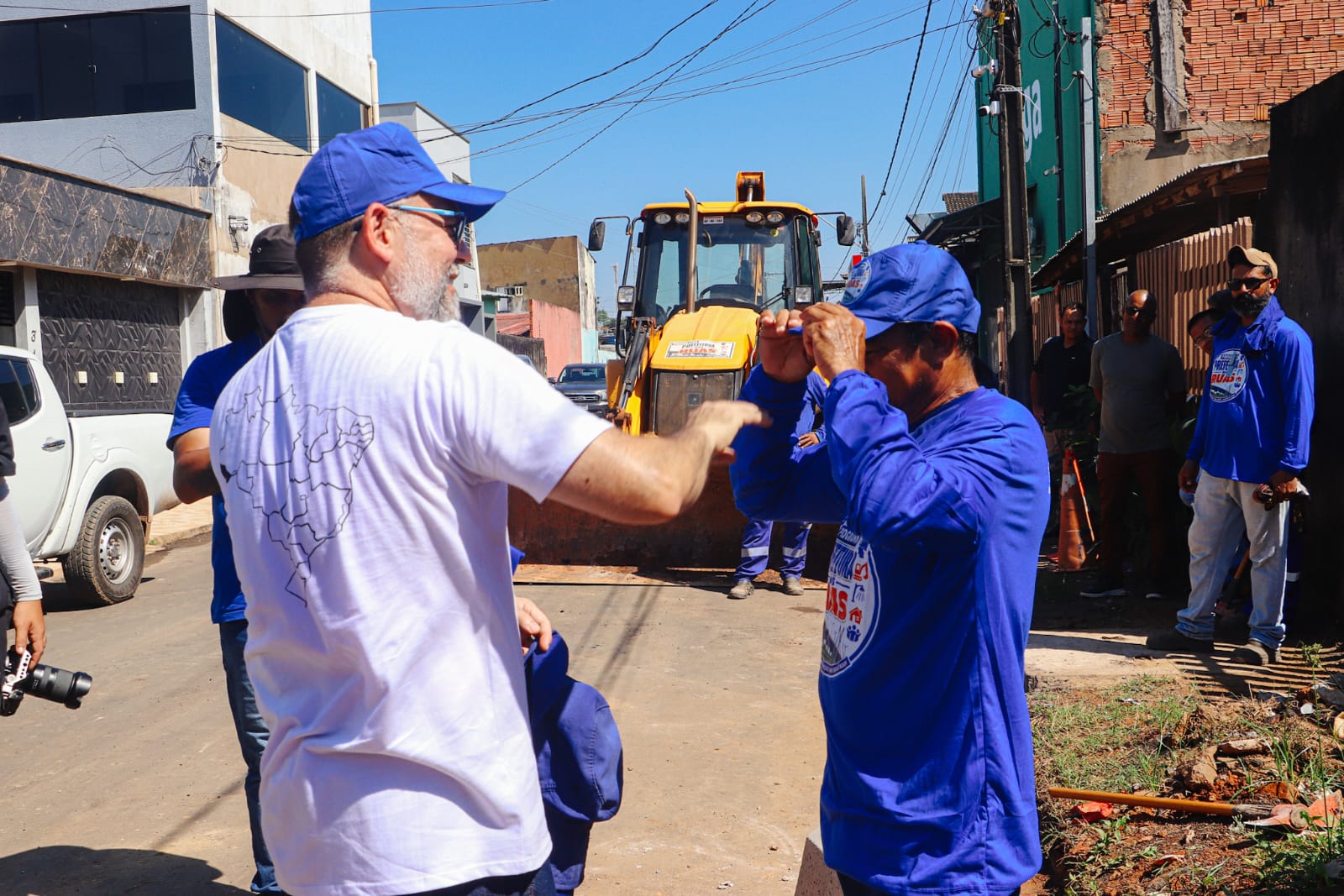 Prefeito reforca presenca nos bairros 29