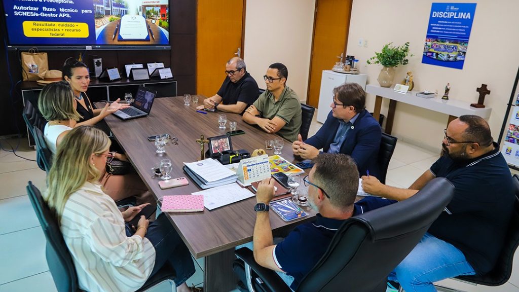 Prefeitura de Rio Branco e Ufac renovam parceria para ampliar número de residentes de saúde na rede municipal 5 Reuniao Reitor UFAC Val 1 e1788270873828