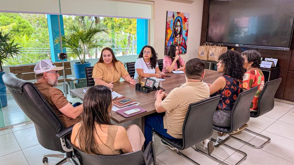 Prefeitura de Rio Branco articula com Cedim criação de organismo de políticas para as mulheres na capital 1 Reuniao com Cedim 4 e1786800972828