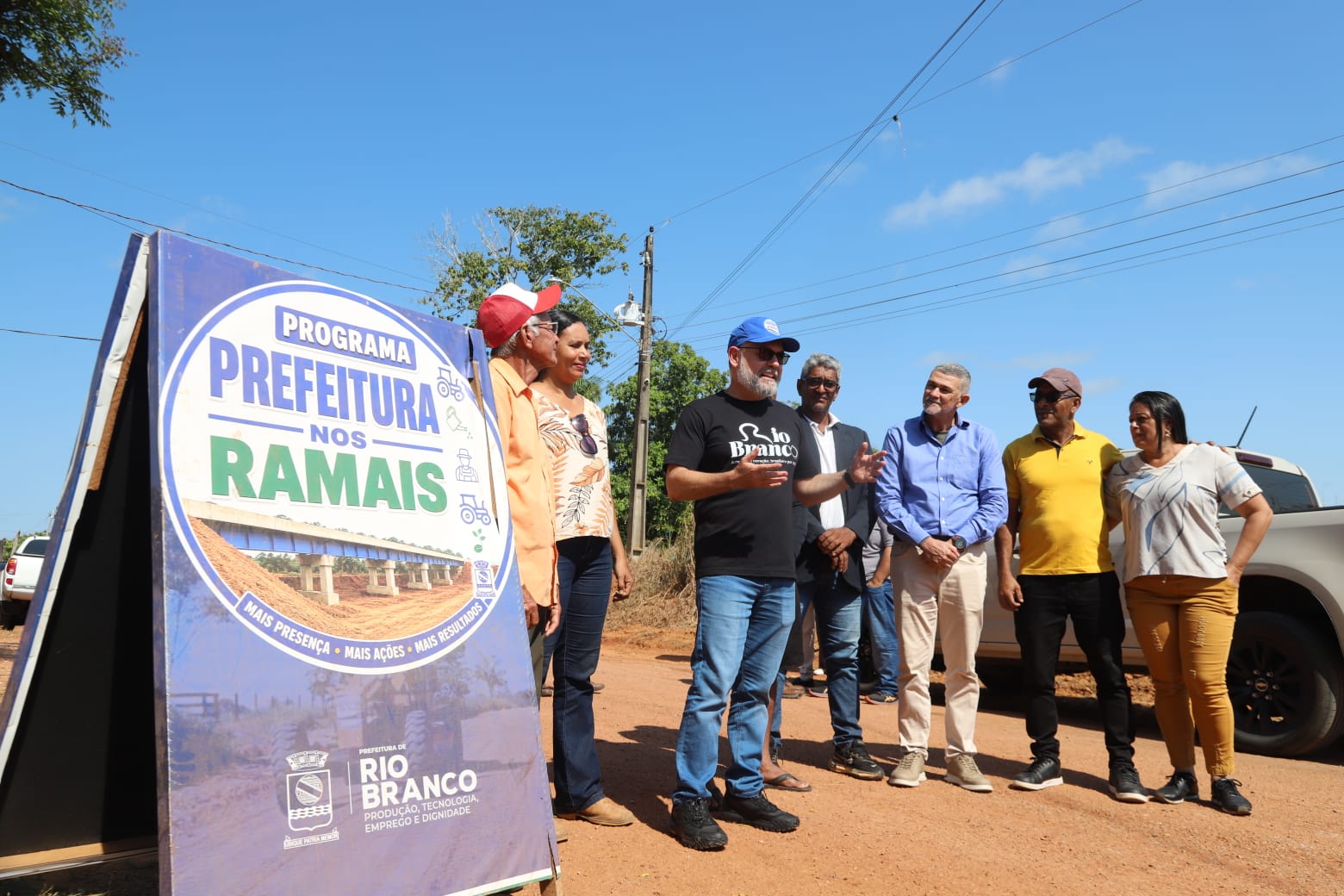 Da cidade ao campo: Prefeitura transforma reivindicações das comunidades em trabalho e melhorias 4 VISITA RAMAL JUNQUEIRAFOTO VF 21.08 21