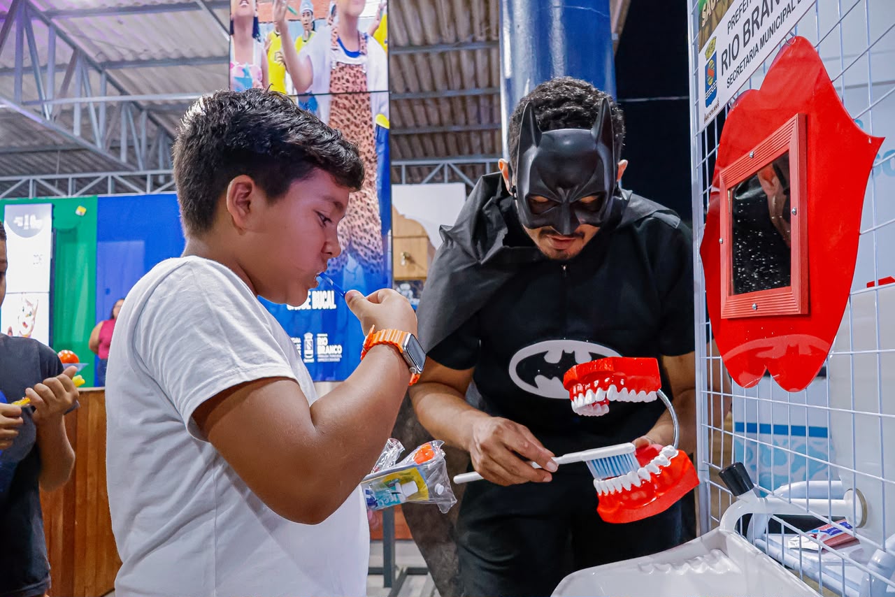 educacao em saude bucal para criancas e familias durante a Expoacre 11