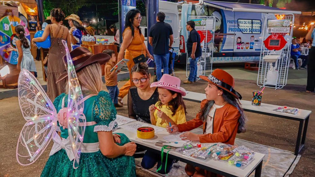 Prefeitura de Rio Branco leva educação em saúde bucal para crianças e famílias durante a Expoacre 3 educacao em saude bucal para criancas e familias durante a Expoacre 12 e1786113297398