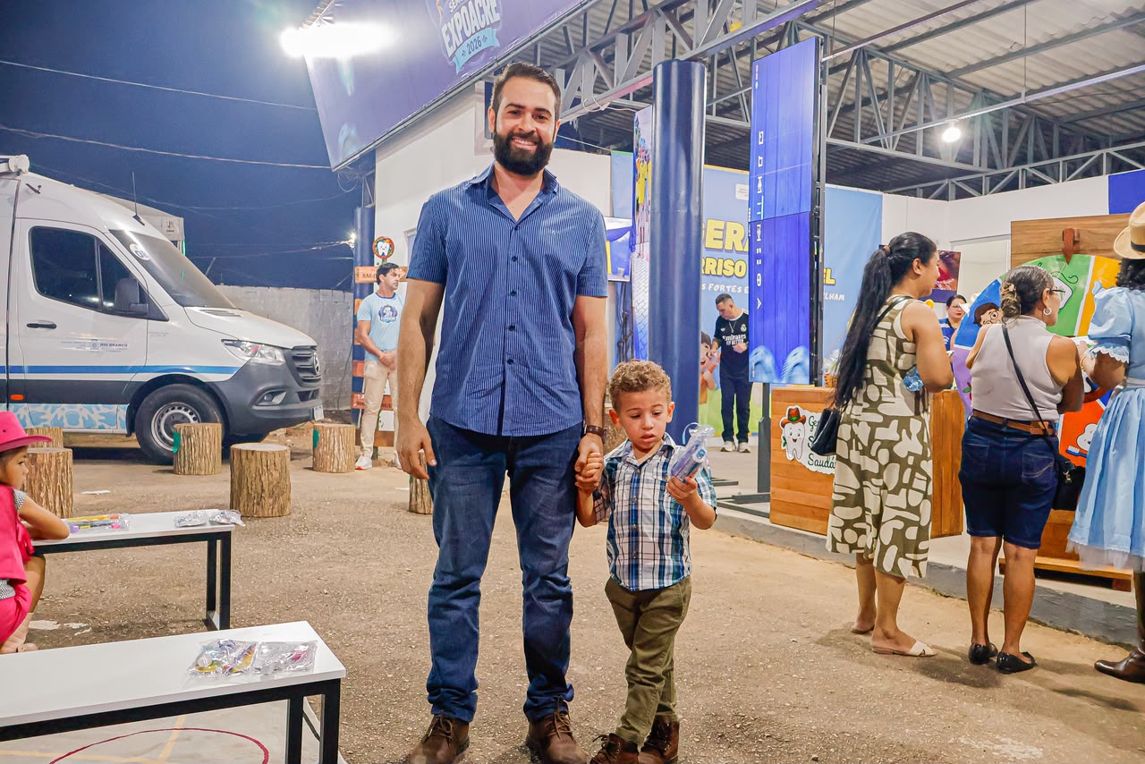 educacao em saude bucal para criancas e familias durante a Expoacre 2