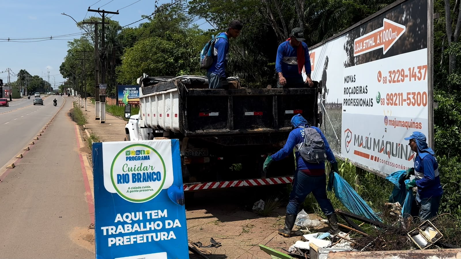 Prefeitura intensifica limpeza do Igarape Sao Francisco 2