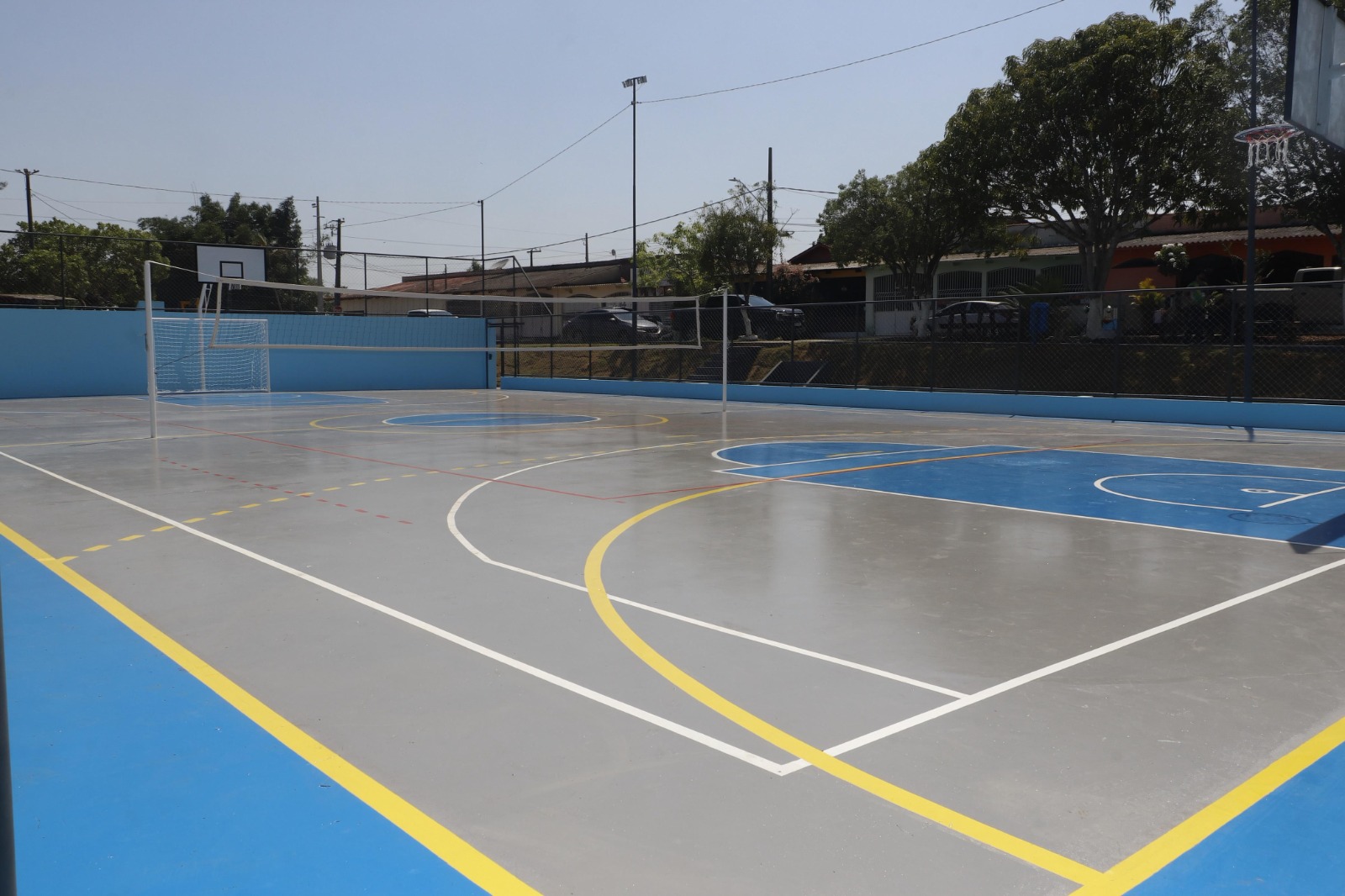 Quadra poliesportiva e praca revitalizada 20