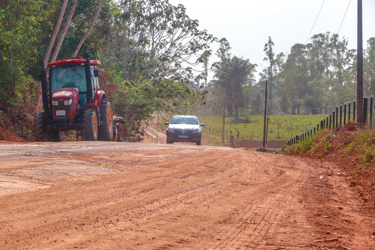 Prefeitura vistoria obras de infraestrutura e pavimentação no ramal Boa Água 9 RAMAL BOA AGUA M.A 11.09 20