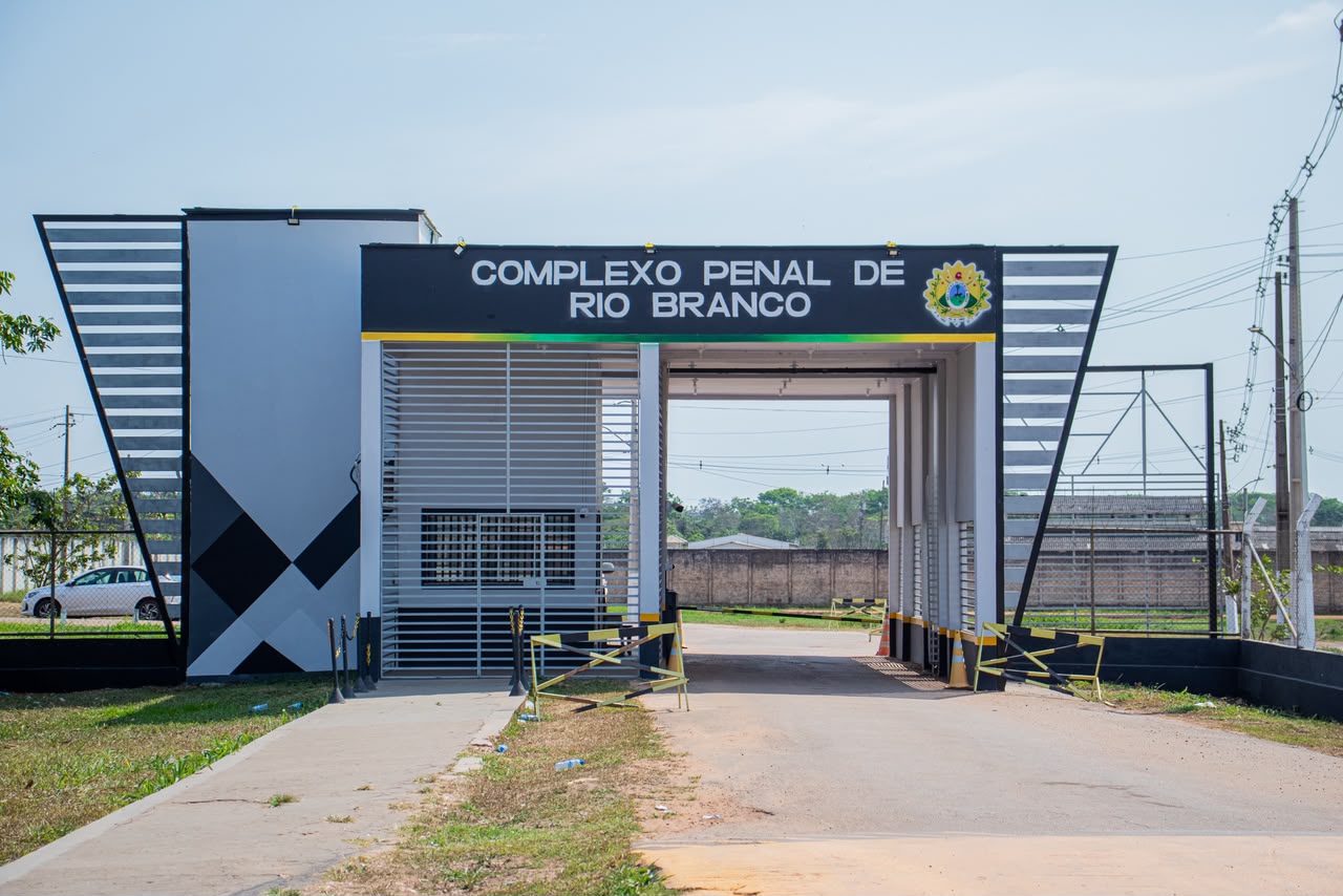 Prefeitura de Rio Branco leva ação de saúde ao Presídio Francisco de Oliveira Conde 6 SAUDE PRESIDIO AM11.097