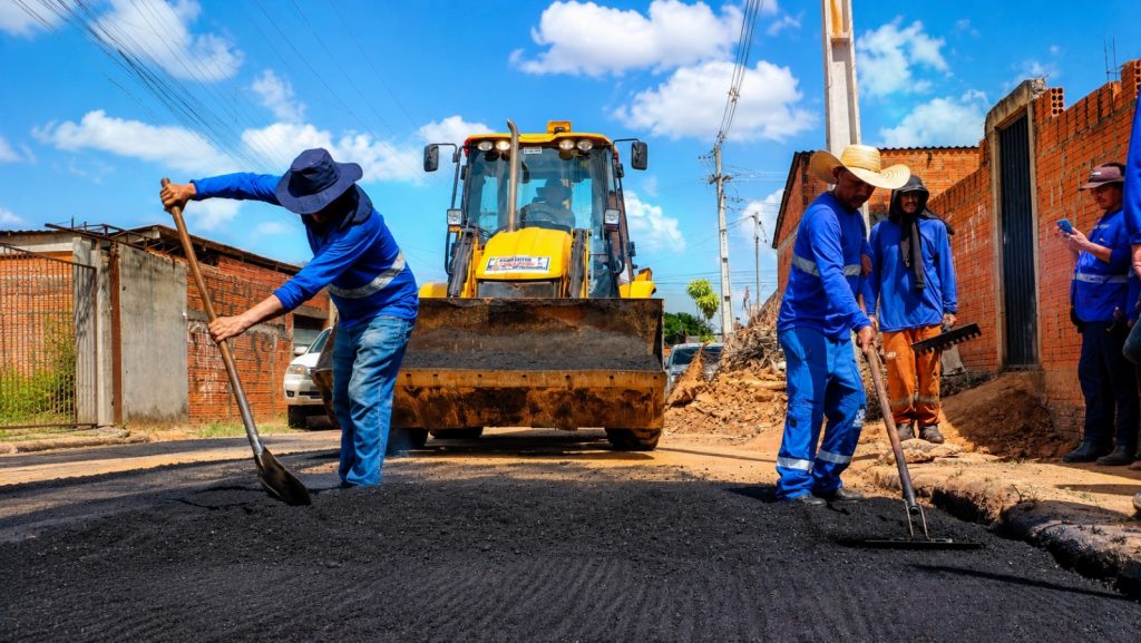 Prefeitura de Rio Branco amplia recuperação viária na parte alta da cidade com quatro equipes de obras 1 WhatsApp Image 2026 09 01 at 11.29.22 e1788280187492