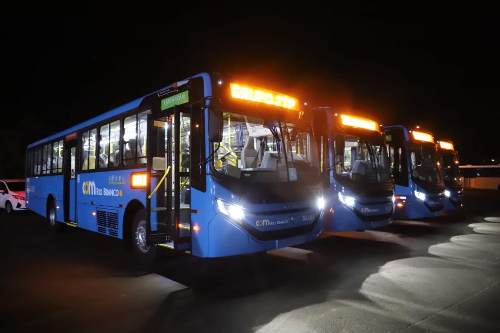 A mudança começou: primeiros ônibus novos da JTP deixam fábrica em São Paulo rumo a Rio Branco 3 WhatsApp Image 2026 09 25 at 08.52.58