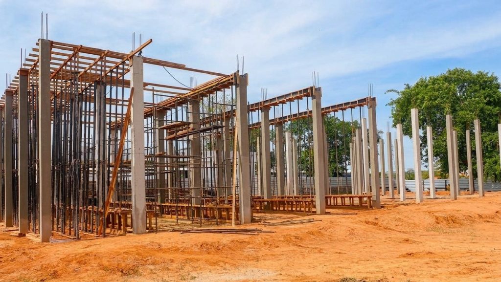 Prefeito acompanha avanço das obras de modernização da ETA II para ampliar qualidade e segurança no abastecimento de água 1 WhatsApp Image 2026 09 29 at 10.00.40 e1790694064977
