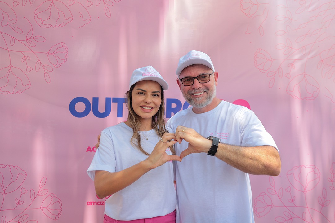 Acao outubro rosa praca 2