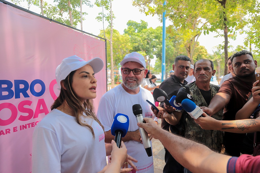Acao outubro rosa praca 3