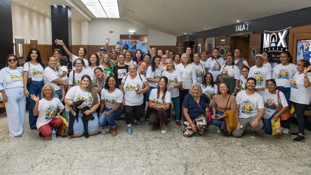 Prefeitura de Rio Branco proporciona sessão especial de cinema para idosos atendidos pela rede municipal de saúde 4 Cinema para idosos 12 e1791466731452