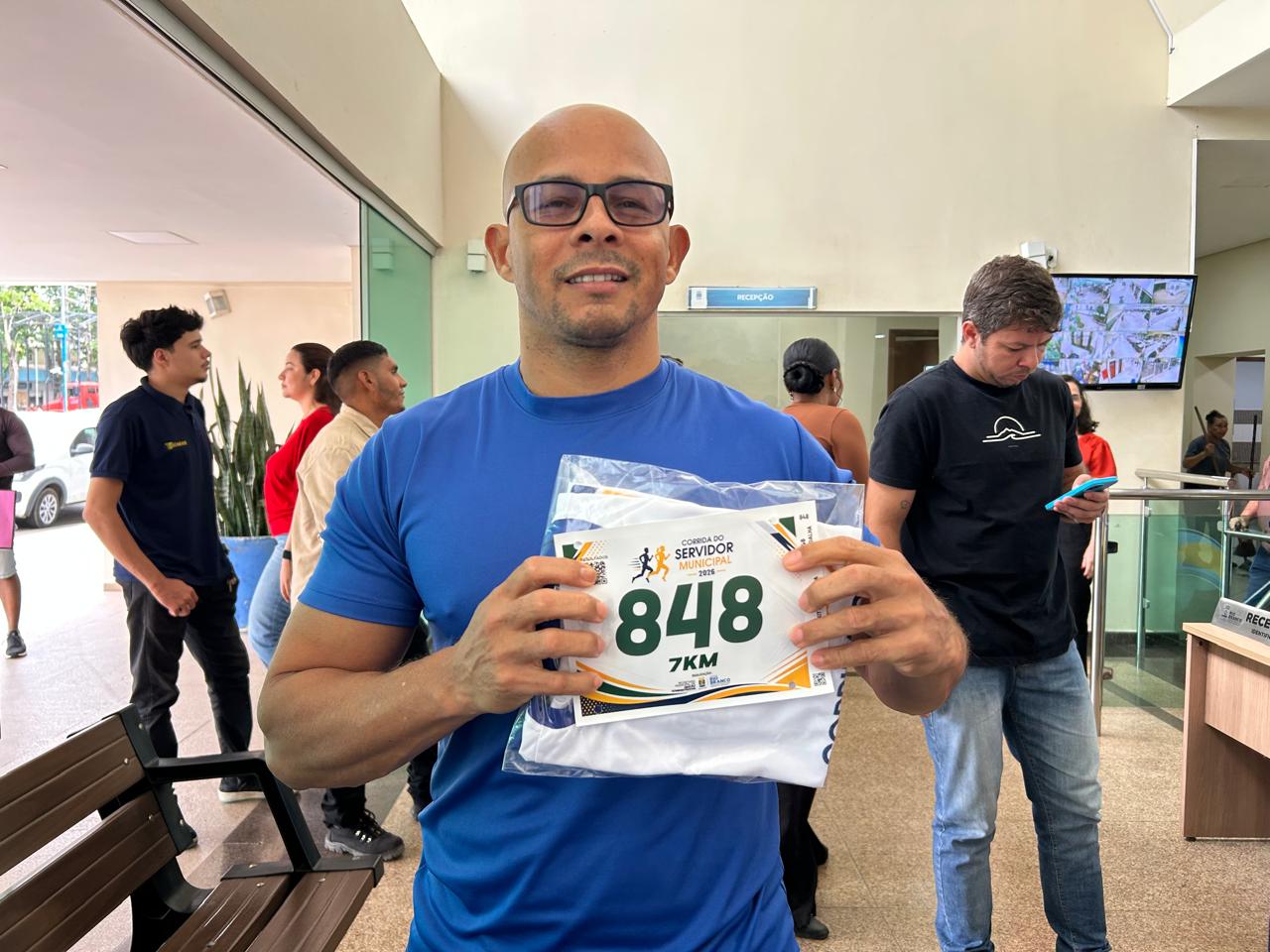 “Vou participar dos sete quilômetros. O evento incentiva os servidores, promove lazer e integração. Convido todos a participar desse momento”, destacou Francisco. (Foto: Kátia Farias/Secom)
