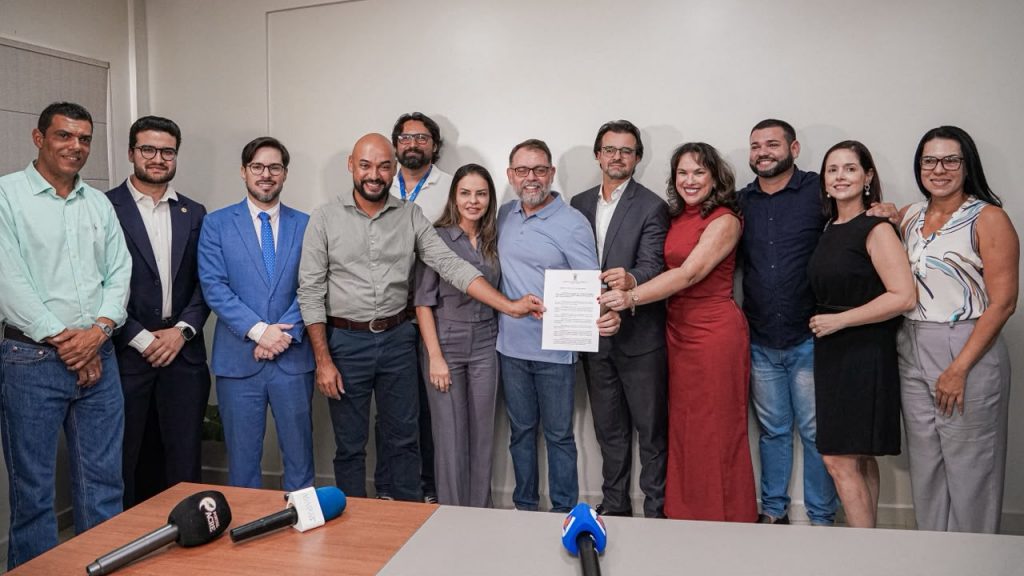 Prefeito assina decreto que fortalece a proteção de crianças e adolescentes em Rio Branco 8 Decreto protecao de criancas e adolescentes Sam 8 e1792612152763