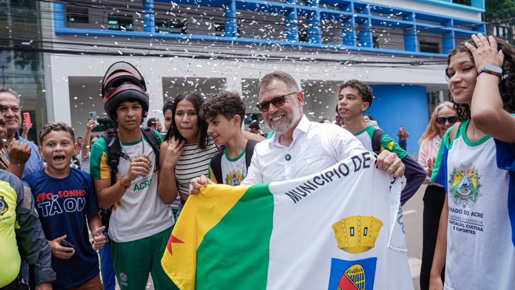Entre lágrimas e esperança, Rio Branco começa uma nova história no transporte coletivo 7 Nova Frota de Onubus Samuel 3 1 e1790888903241