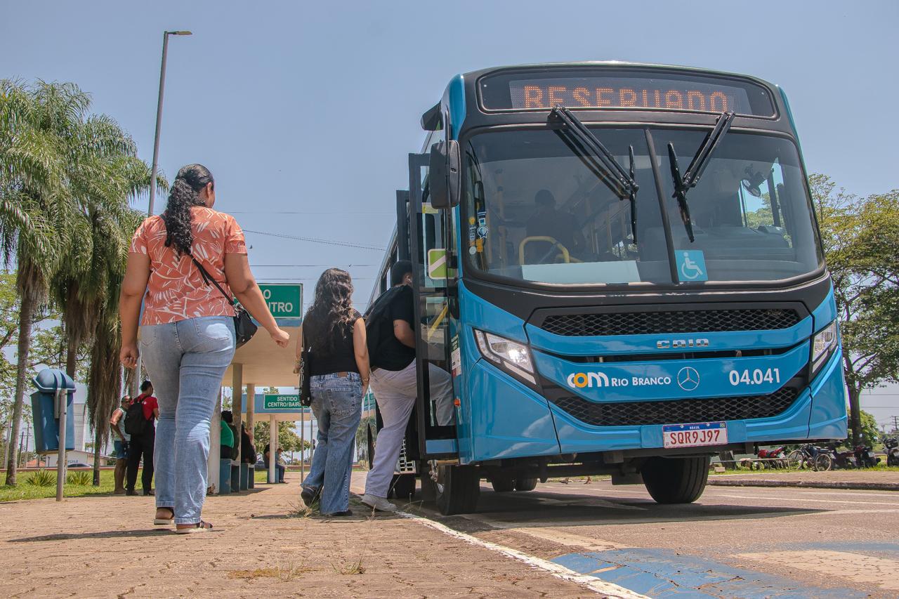 Onibus sinais de vandalismo 8