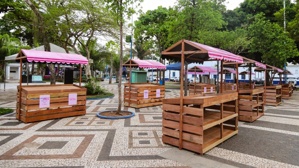 Prefeitura de Rio Branco prepara Praça da Revolução para abertura oficial do Outubro Rosa 3 Outubro Rosa na Praca da Revolucao 5 e1791470682136
