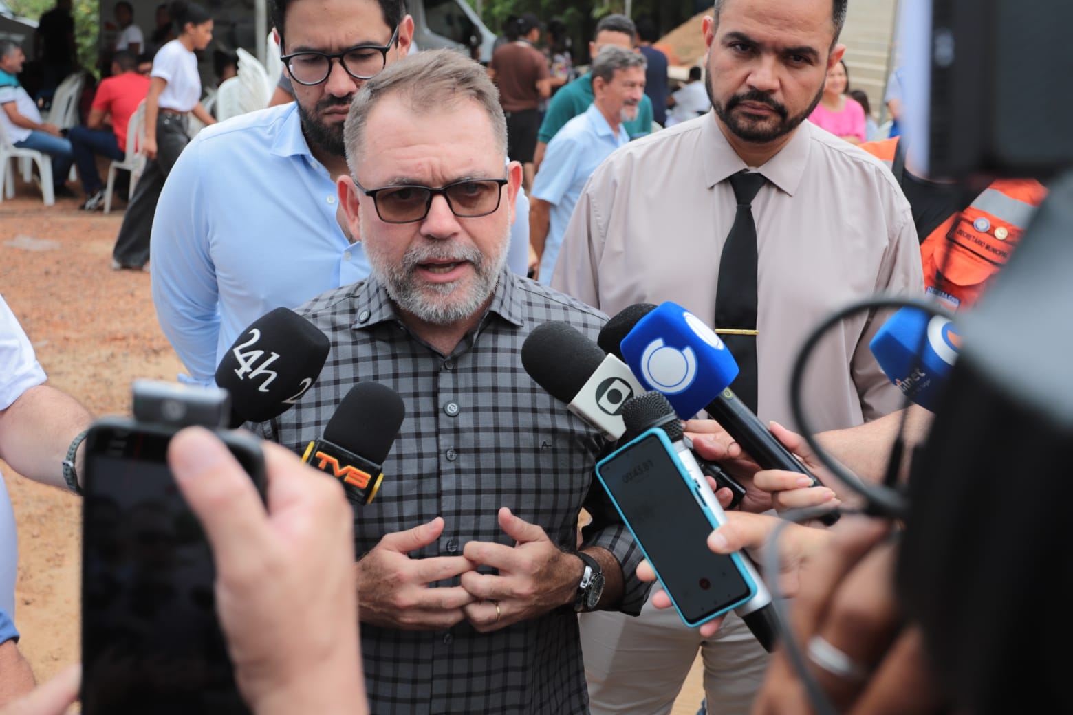 Servicos publicos dos moradores das Placas e reforca cuidado com o meio ambiente 2