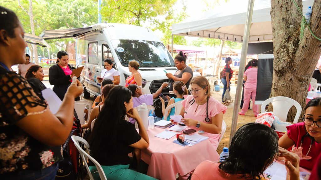 Prefeitura de Rio Branco realiza atendimentos de saúde em alusão ao Outubro Rosa 1 WhatsApp Image 2026 10 08 at 09.59.55 e1791473998314