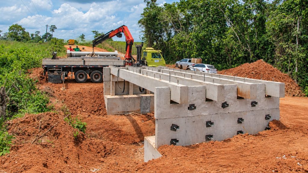 Levando mais dignidade, Prefeitura de Rio Branco avança com obra de ponte no ramal Boa Água 4 WhatsApp Image 2026 10 08 at 15.54.50 e1791492925553