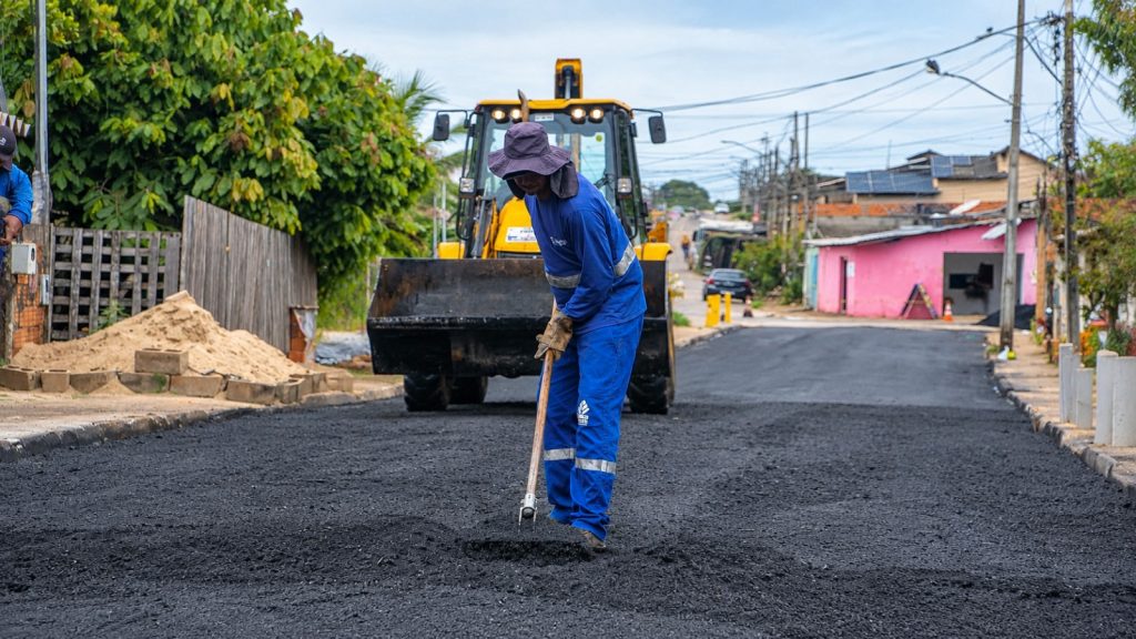 Prefeitura avança com recapeamento de ruas no Conjunto Esperança e reforça ações de mobilidade urbana 3 WhatsApp Image 2026 10 29 at 09.59.09 1